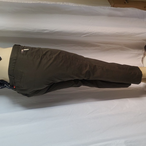 Women's Cropped Pants in Brown - Picture 4 of 12